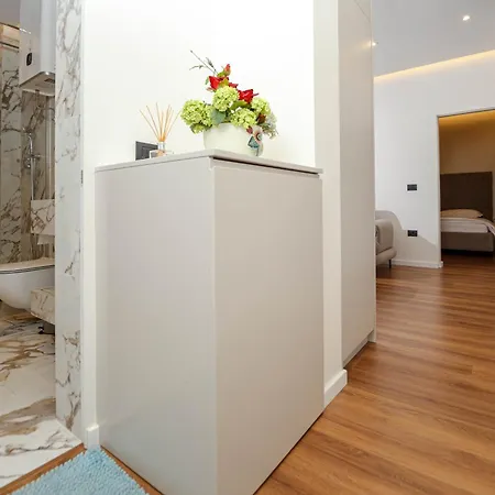Apartment Newborn 4 *