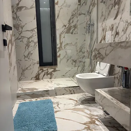 Apartment Newborn 4 *